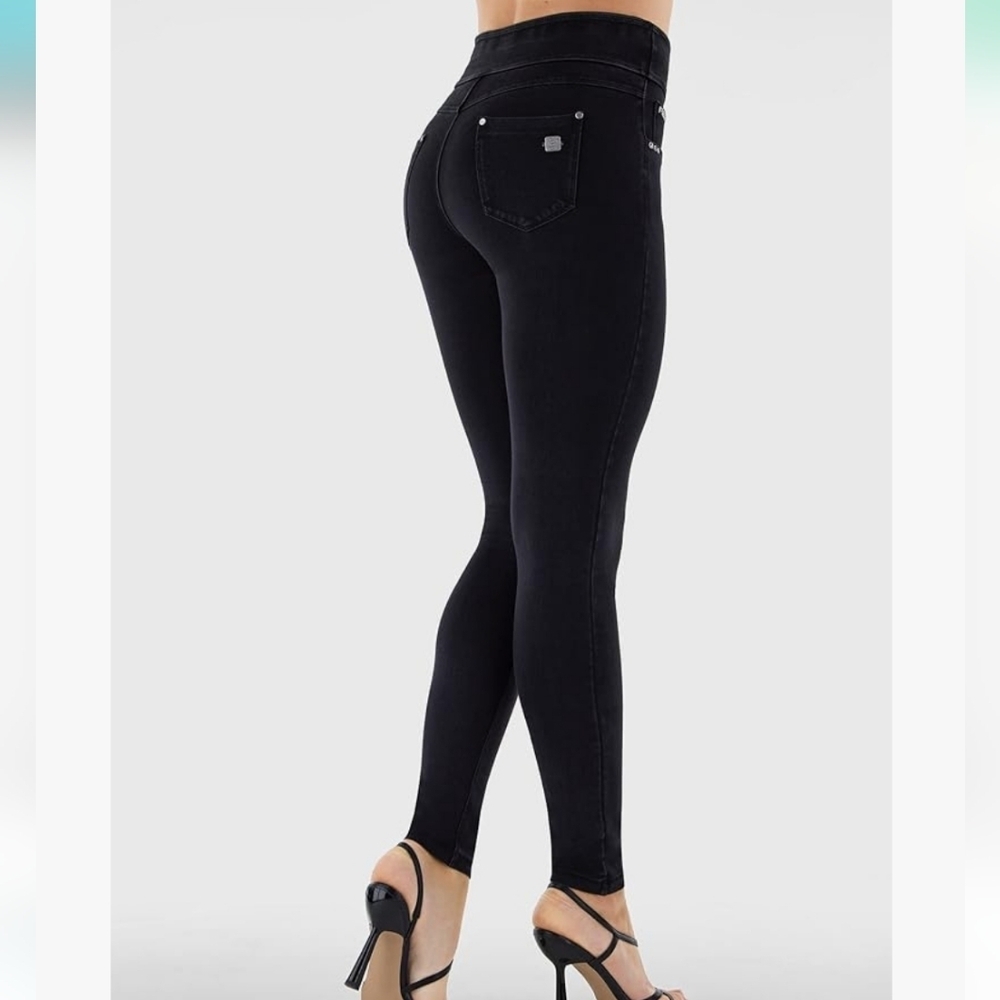 Freddy Silhouette pant size 2